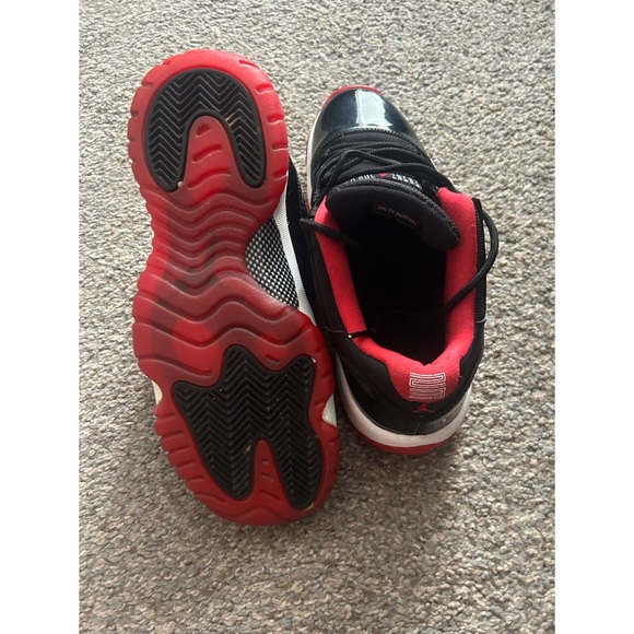 Jordan 11 Bred lows - Picture 5 of 6